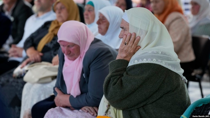 'UMRIJET ĆU, NEĆU GA UKOPATI': 570 ŽENA SREBRENICE PREMINULO DA NISU NAŠLE SVOJE