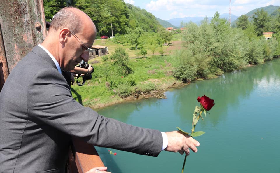 RAMIZ SALKIĆ – SIMBOL TRPNJE I BOSANSKOG LJUDSKOG PONOSA