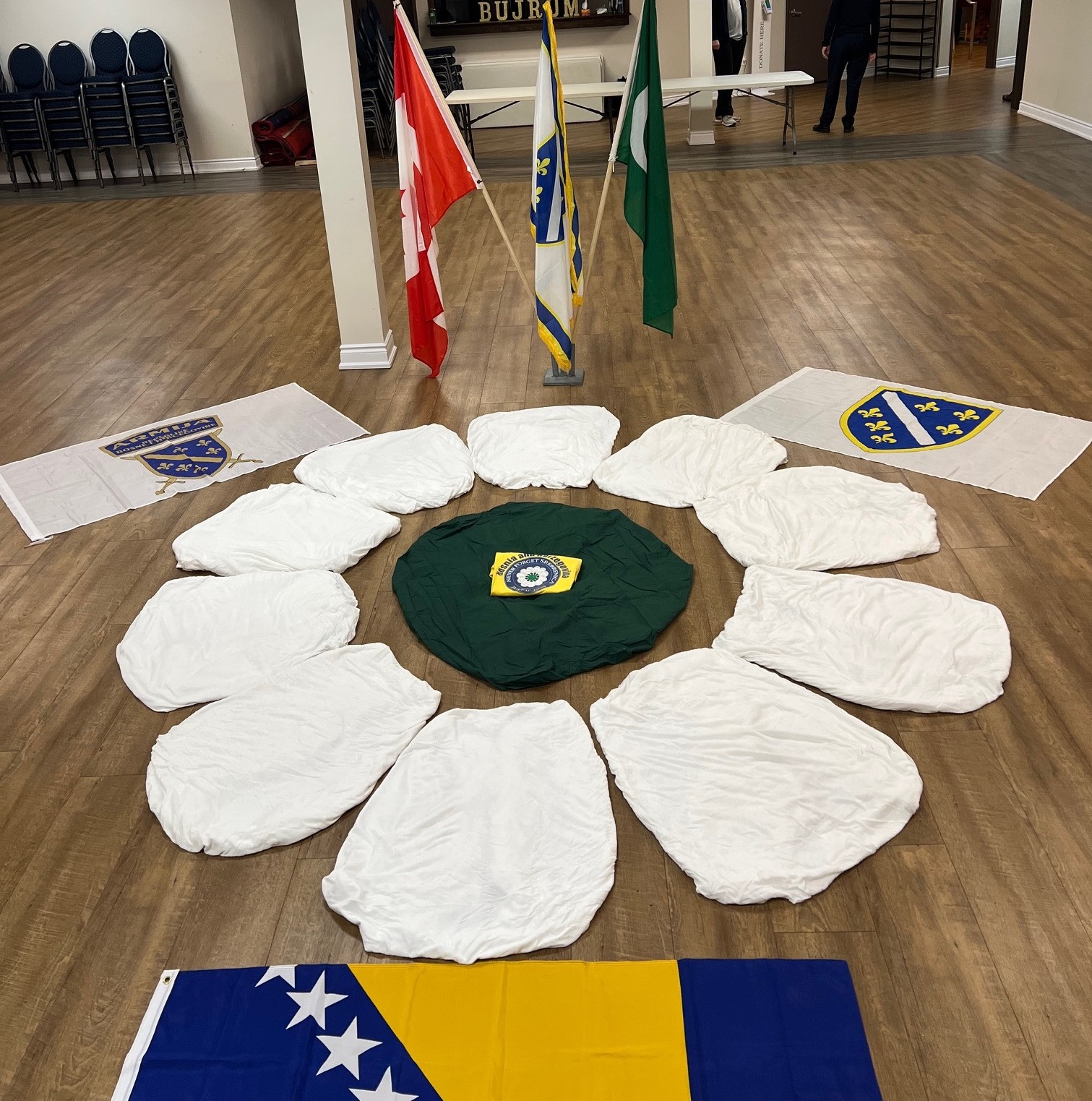 BIC HAMILTON: ČAS HISTORIJE POVODOM 30. GODIŠNJICE OD GENOCIDA U SREBRENICI!