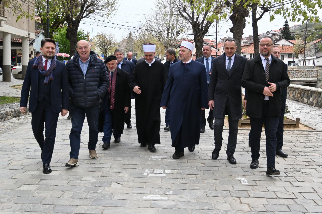 REISUL-ULEMA OKONČAO POSJETU KOSOVU: VAŽNO JE DA SE BOŠNJACI I ALBANCI POVEZUJU