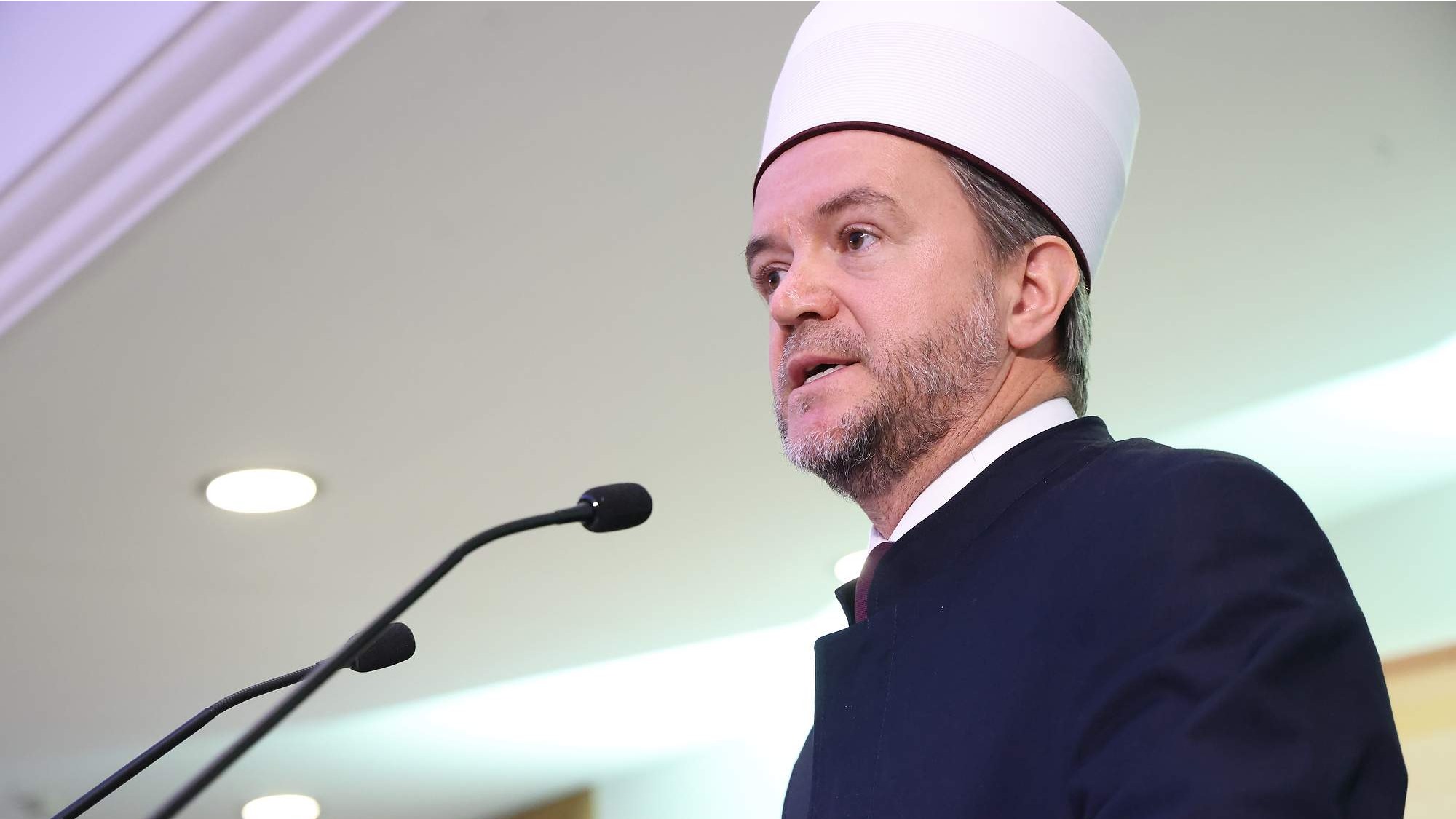 NOVI MUFTIJA ZA ZAPADNU EVROPU SENAID-EF. KOBILICA: UNUTRAŠNJIM DIJALOGOM UNAPRIJEDITI RAD ZAJEDNICE