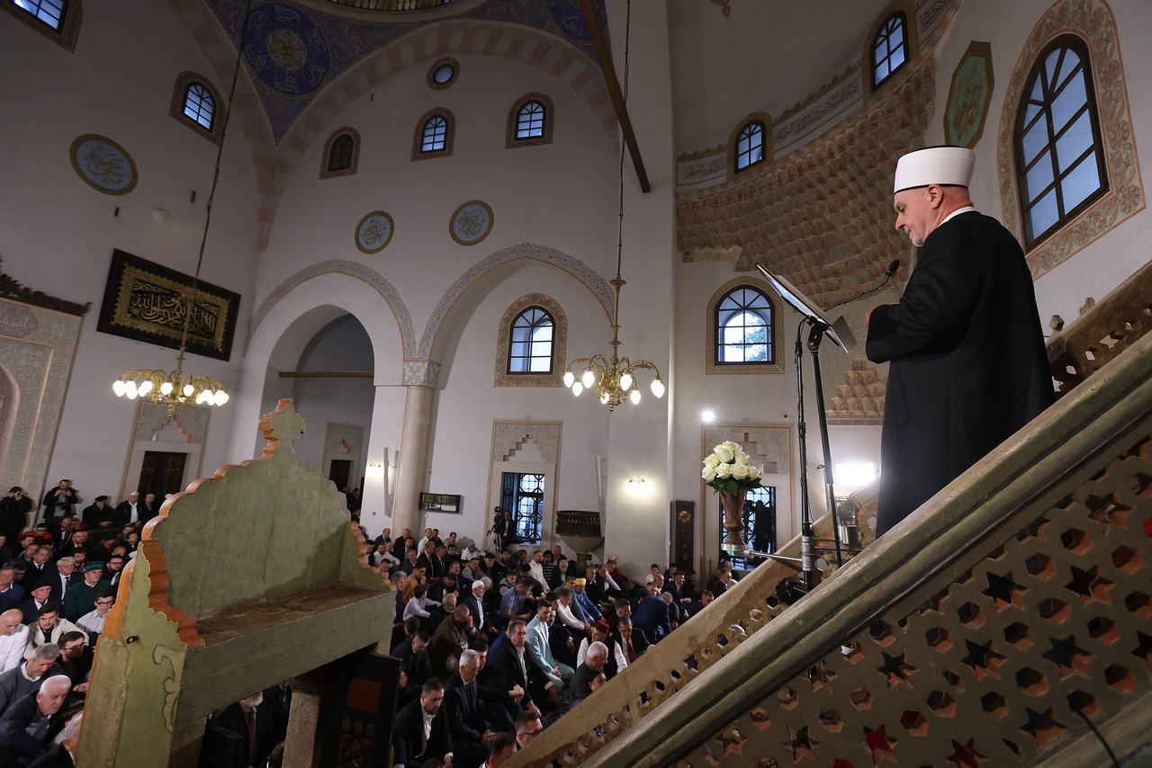 REISUL-ULEMA KAVAZOVIĆ: OPET SMO SUOČENI S PRIJETNJAMA MIRU, DRŽAVA NE SMIJE BITI PASIVNA