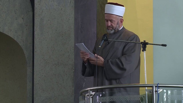 A ONAJ KO ZA ZAŠTITNIKA UZME ŠEJTANA, A NE ALLAHA, DOISTA ĆE PROPASTI