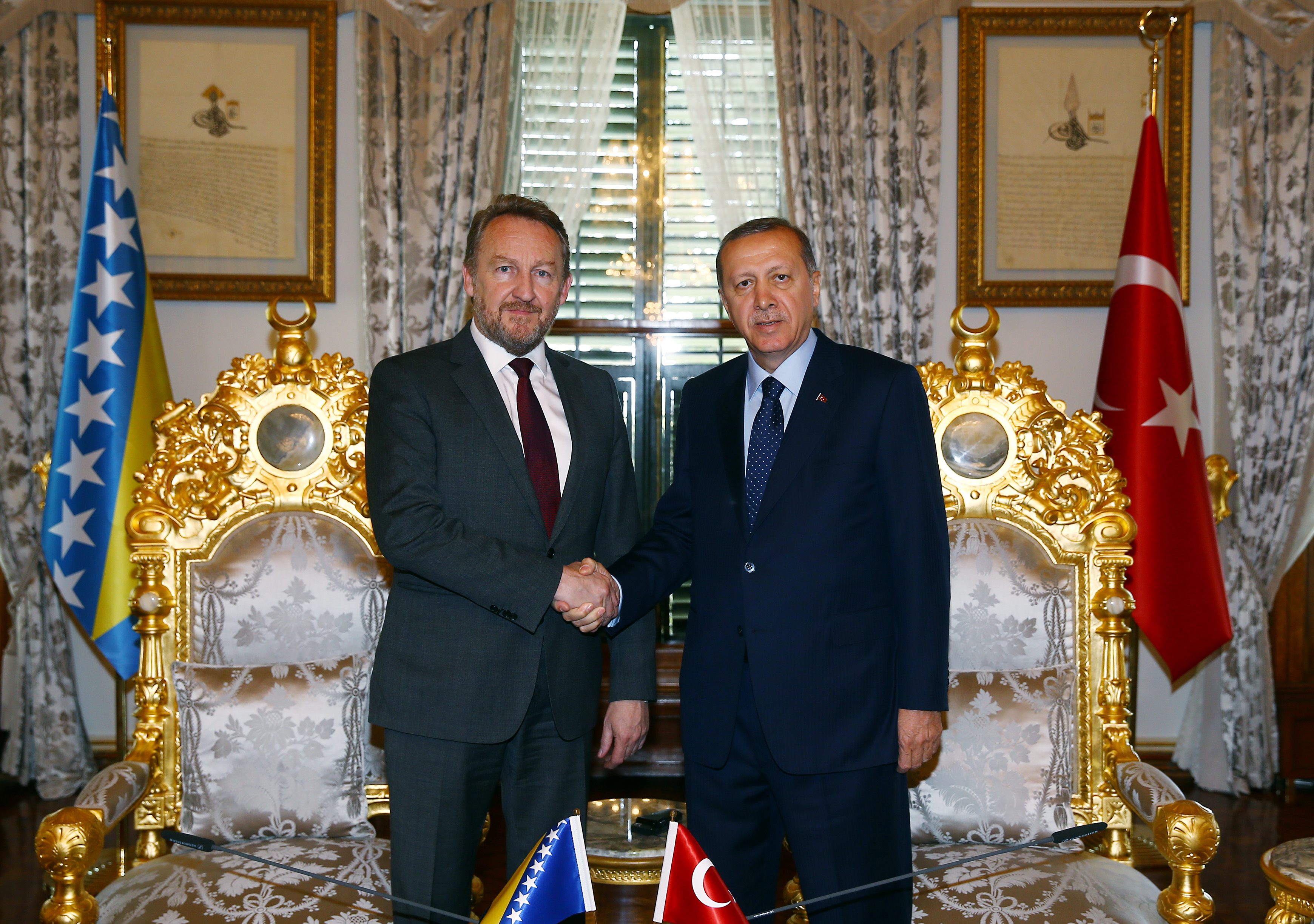 IZETBEGOVIĆ: ERDOGAN NAREDNIH DANA SA TRUMPOM O BIH