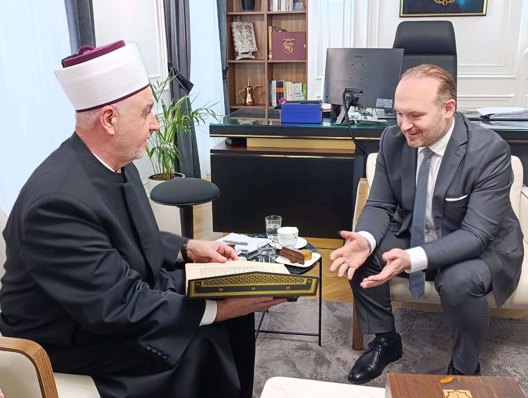 BEČ: POTPISAN MEMORANDUM O SARADNJI ISLAMSKE ZAJEDNICE U BIH I ISLAMSKE ...