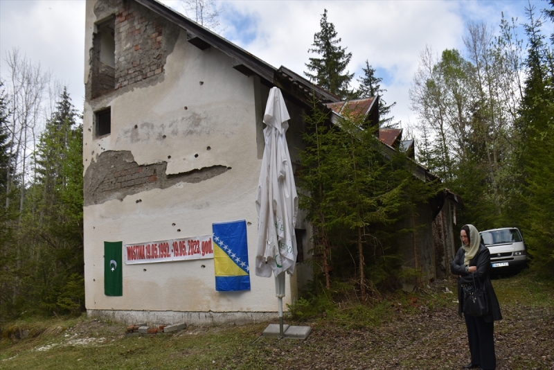 RATNI ZLOČINI NAD BOŠNJACIMA ČAJNIČA